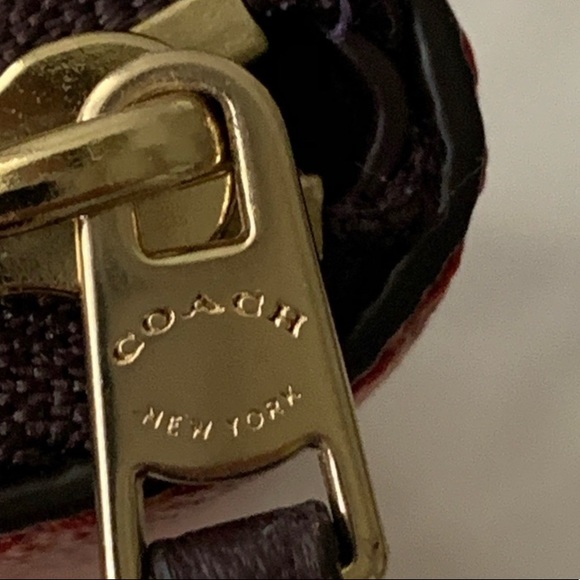 Coach Hearts Wallet - Picture 7 of 10